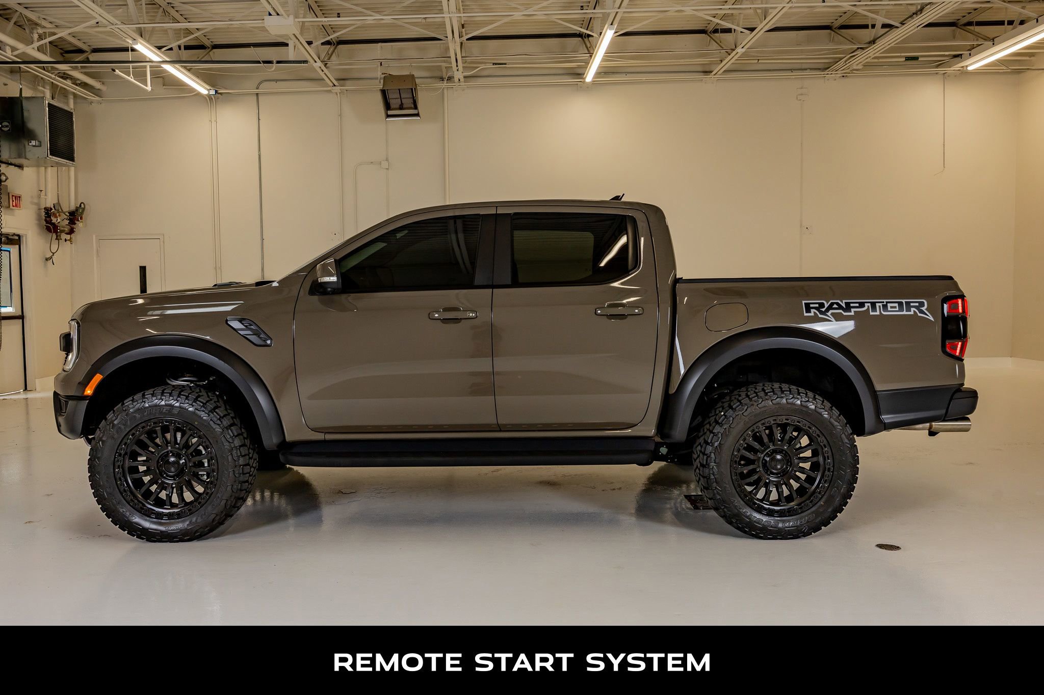 Used 2025 Ford Ranger Raptor image 6