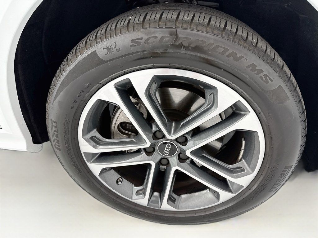 Used 2025 Audi Q5 Premium Plus w/ Premium Plus AWD/4WD image 31