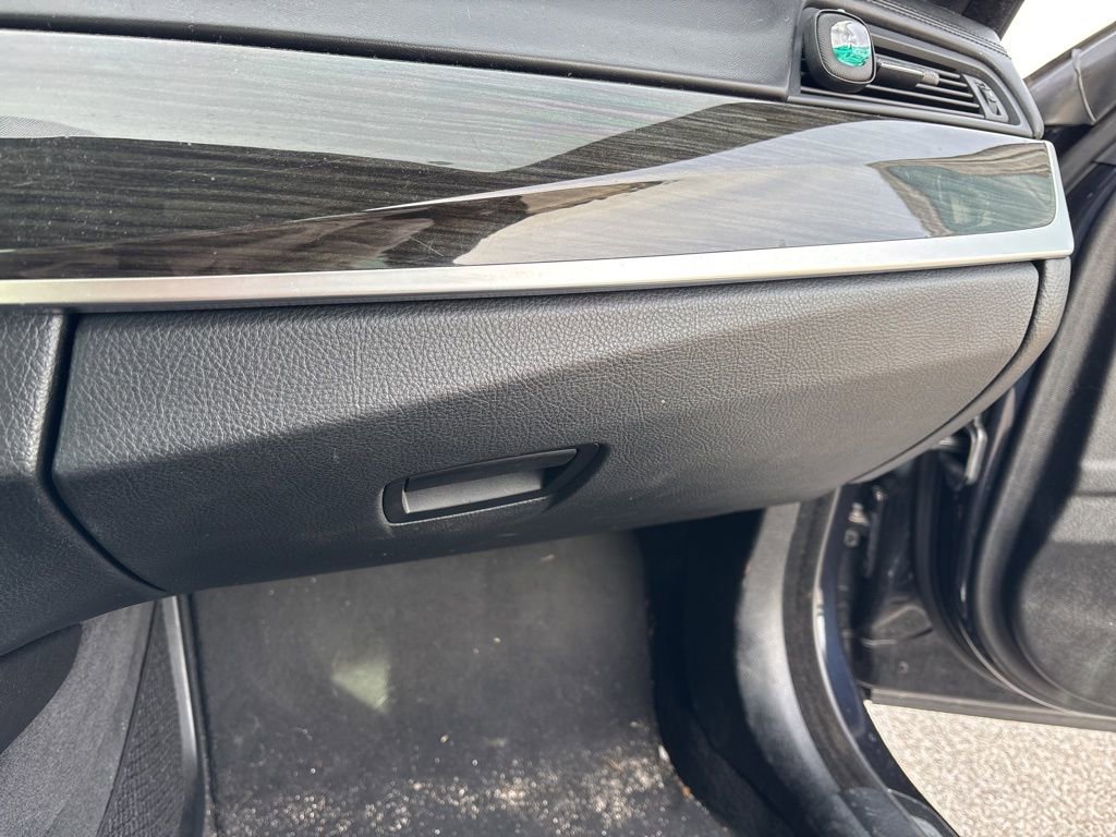 Used 2016 BMW 550i Sedan RWD image 18