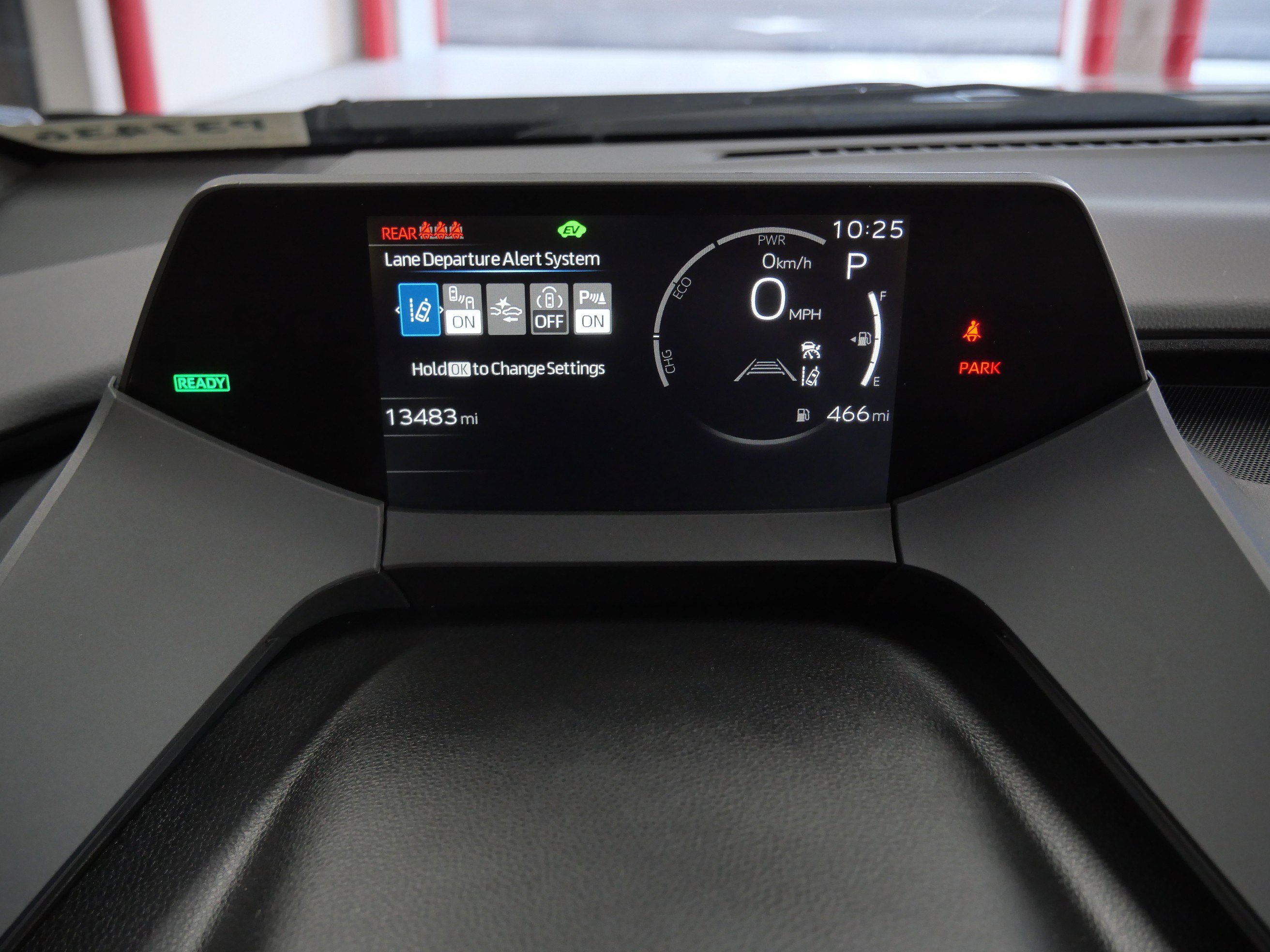 Used 2025 Toyota Prius LE image 22