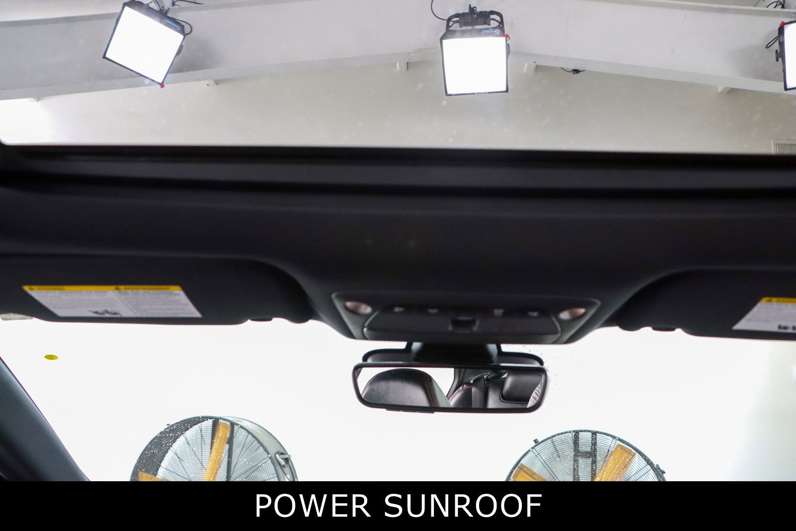 Used 2023 Nissan Maxima SR w/ Sport Mat Group FWD image 21