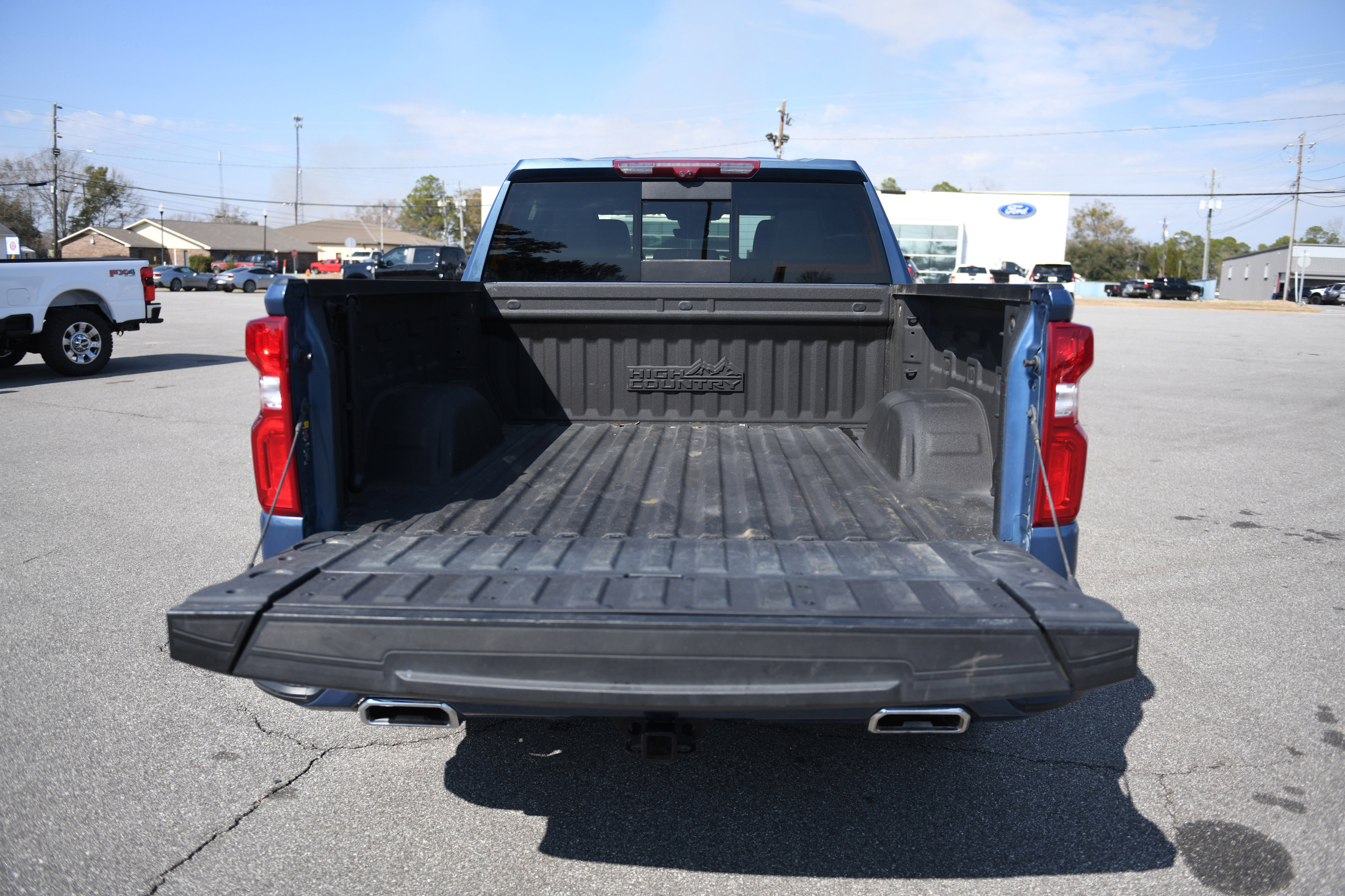 Used 2024 Chevrolet Silverado 1500 High Country w/ Technology Package image 11