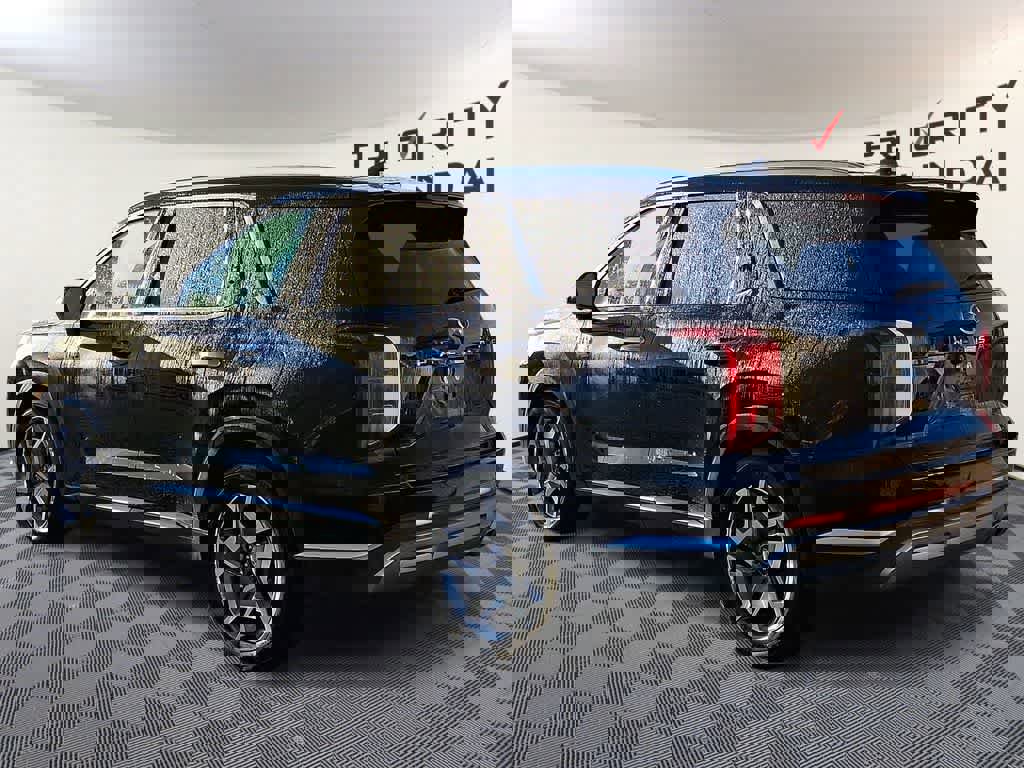 Used 2024 Hyundai Palisade Limited image 6