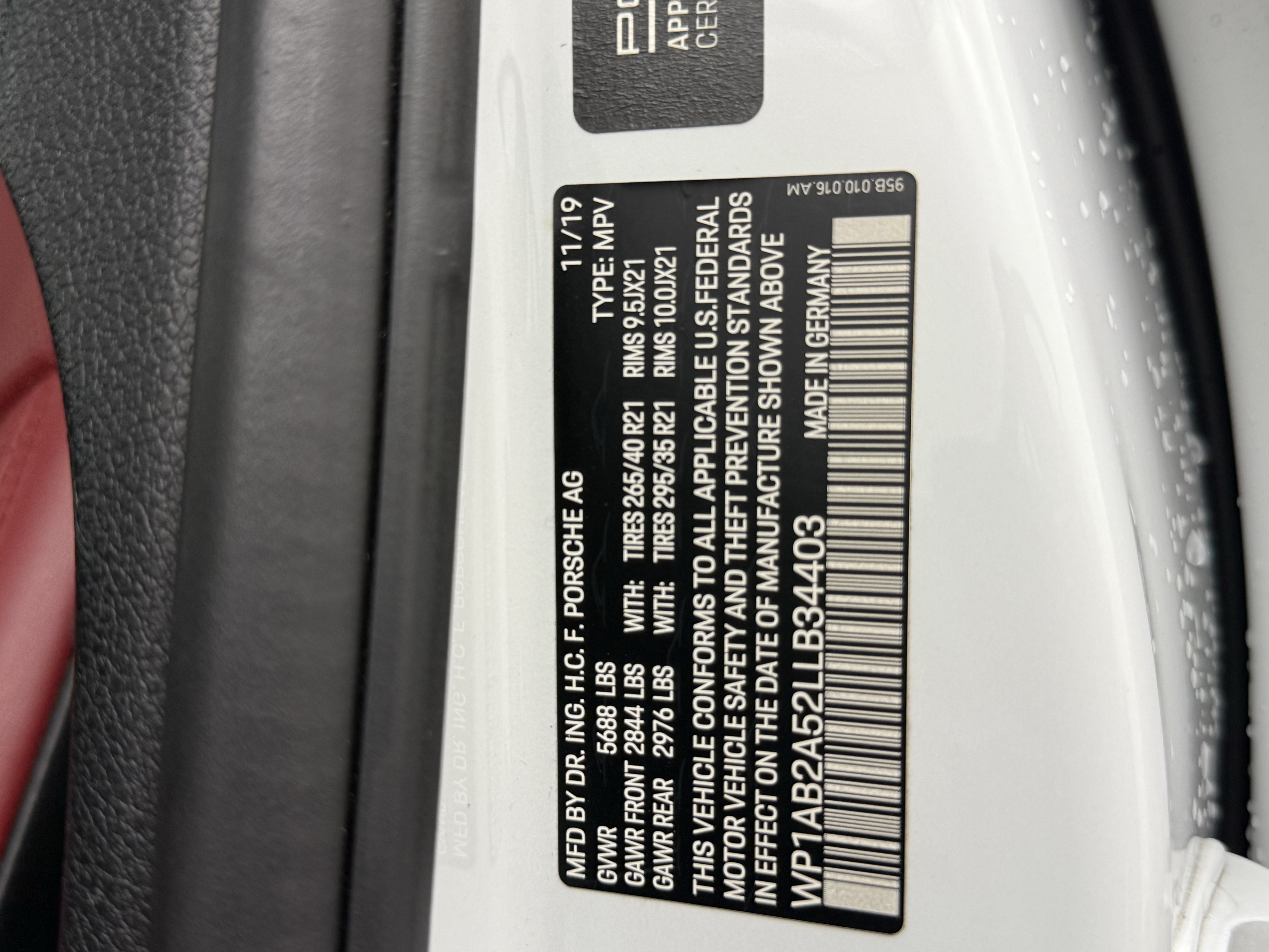 Used 2020 Porsche Macan S AWD/4WD image 28