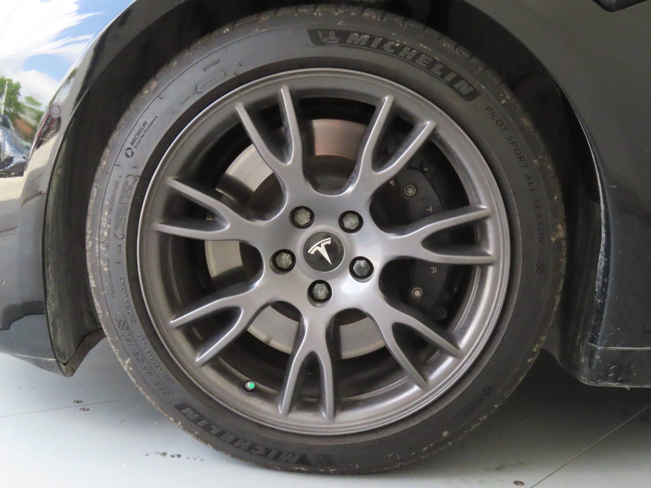 Used 2021 Tesla Model S Plaid AWD/4WD image 29