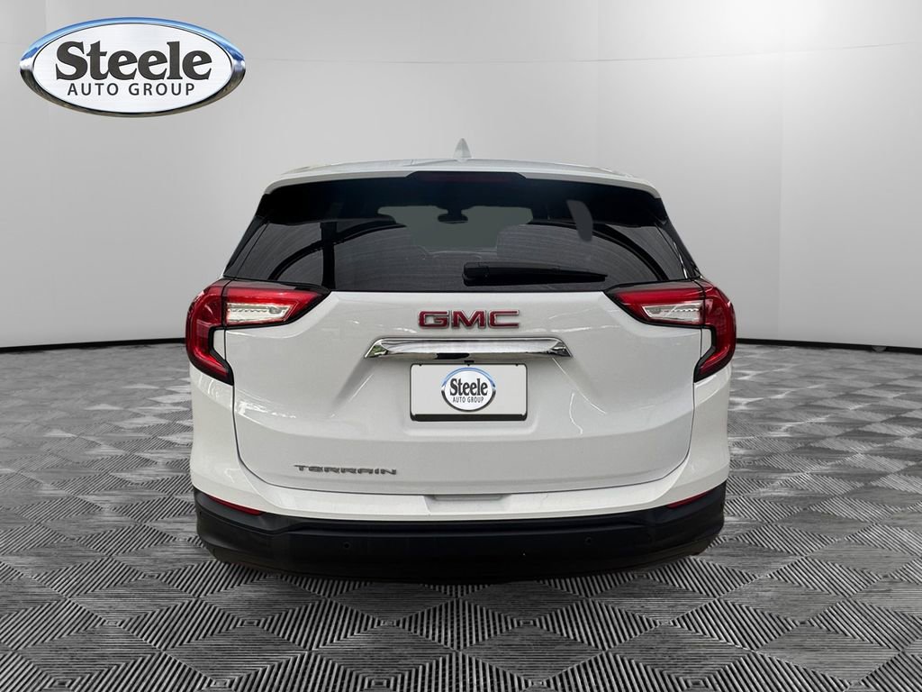 Used 2023 GMC Terrain SLE FWD image 4