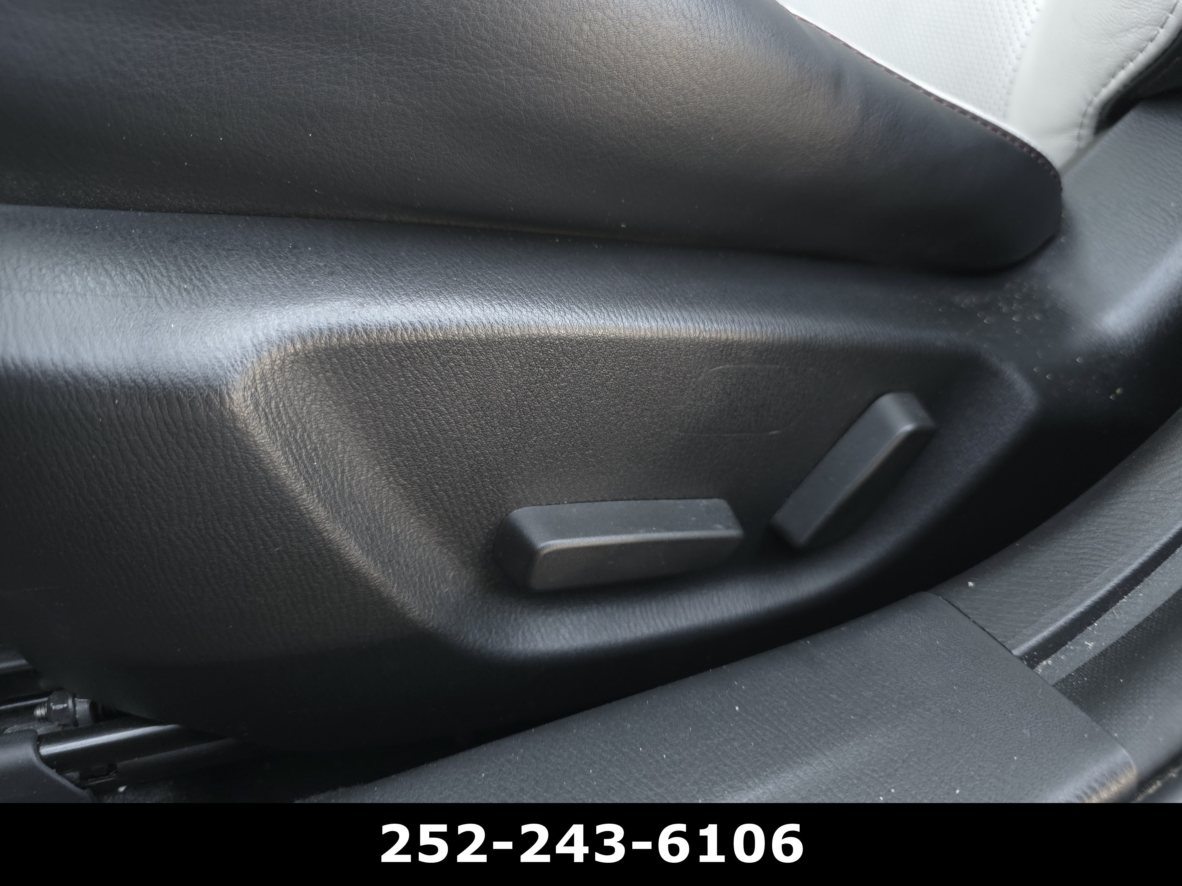 Used 2017 MAZDA MAZDA3 Grand Touring w/ Premium Equipment Package FWD image 11