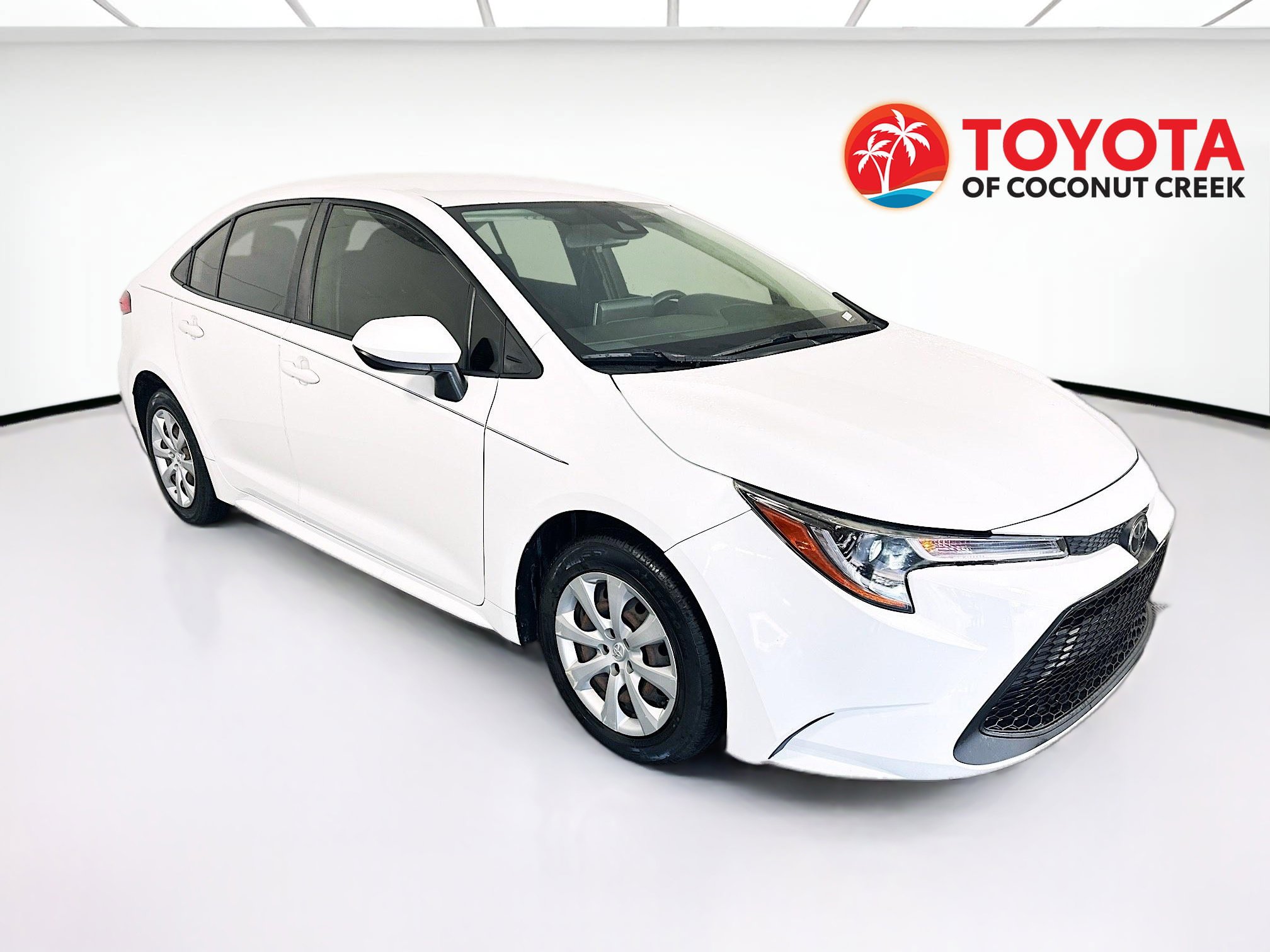 Used 2021 Toyota Corolla LE FWD image 1