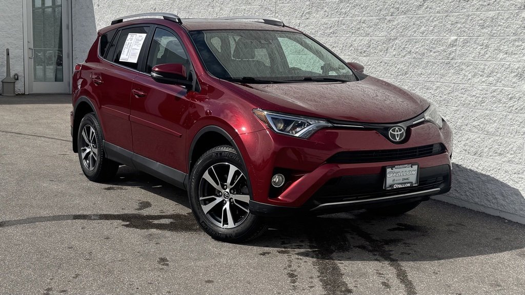 Used 2018 Toyota RAV4 XLE image 2