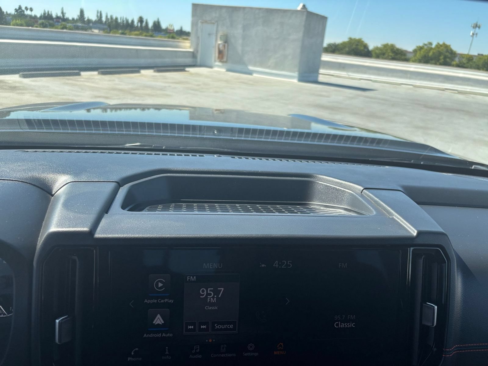 Used 2026 Nissan Frontier PRO-4X AWD/4WD image 16