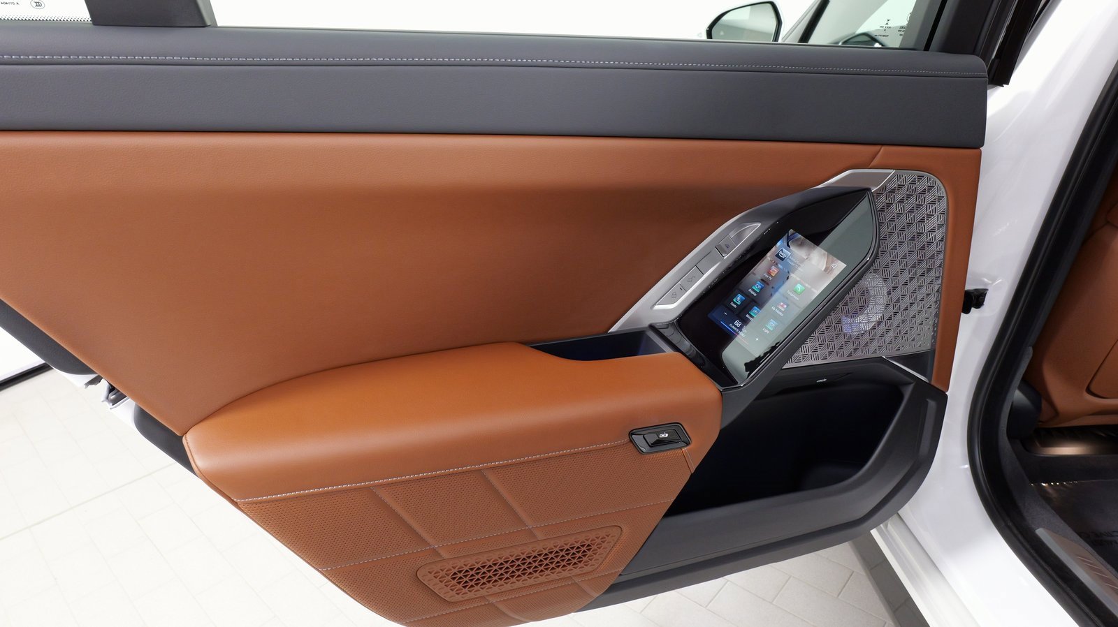 Used 2023 BMW i7 xDrive60 image 39