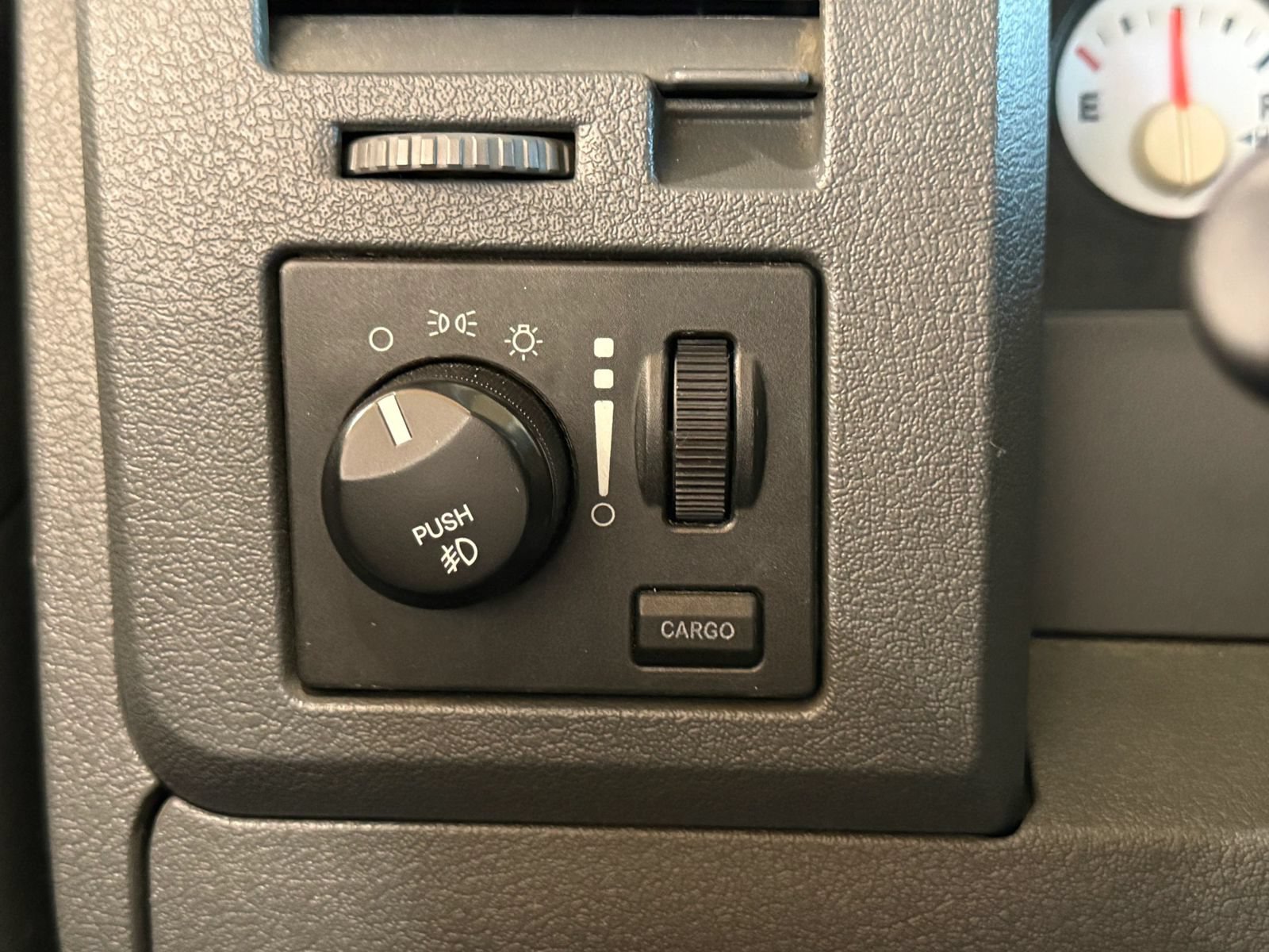 Used 2008 Dodge Ram 1500 Truck SLT RWD image 19