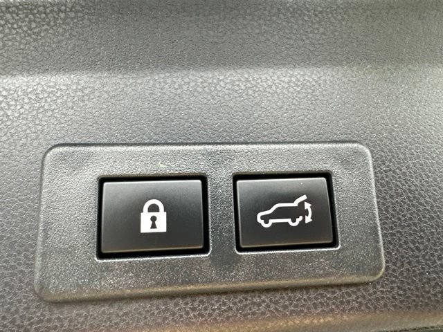 Used 2023 Subaru Ascent Touring AWD/4WD image 16