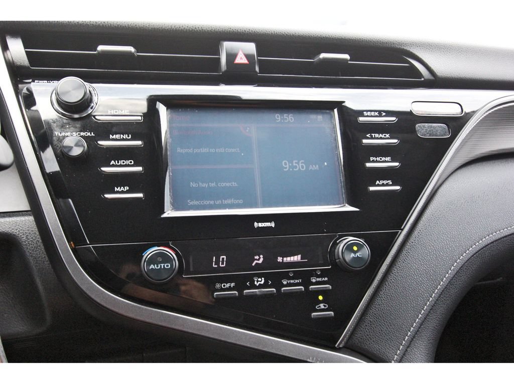 Used 2020 Toyota Camry SE FWD image 21