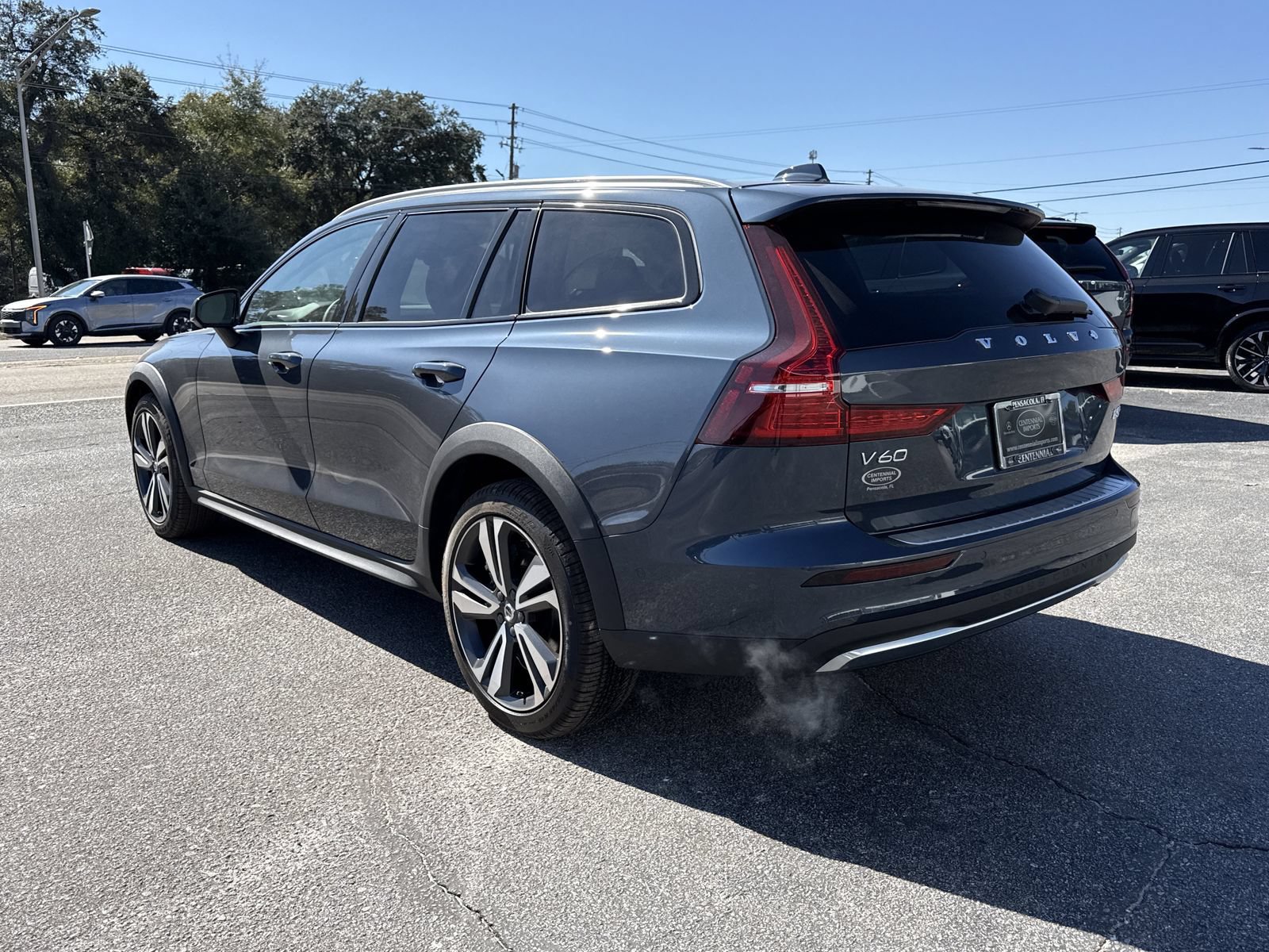 New 2026 Volvo V60 B5 Cross Country Plus w/ Protection Package Premier AWD/4WD image 3