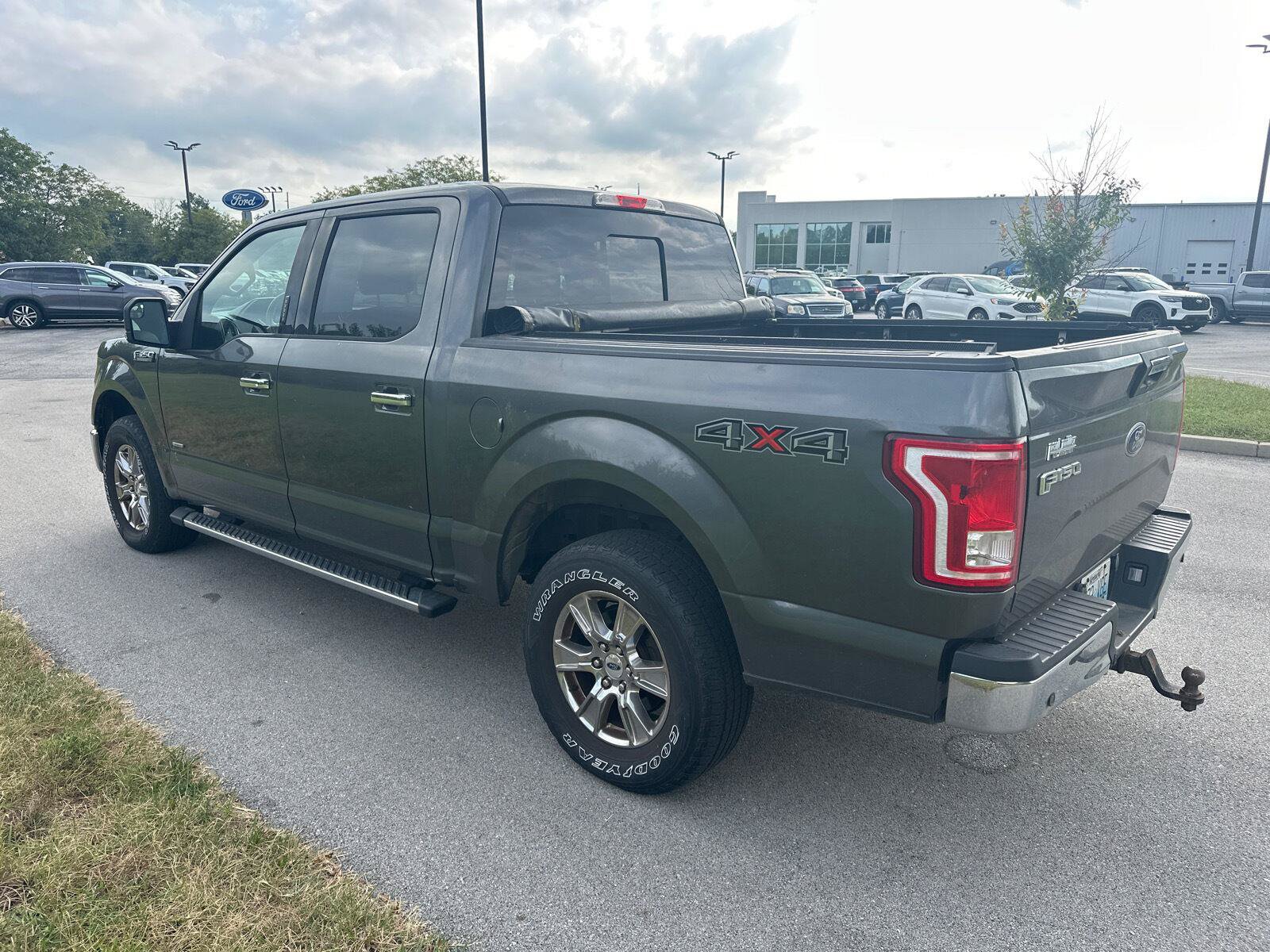 Used 2016 Ford F150 XLT w/ Equipment Group 302A Luxury AWD/4WD image 13