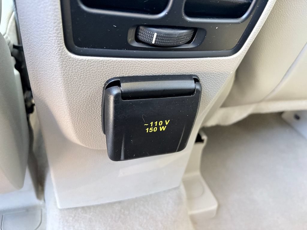 Used 2015 Ford Escape Titanium FWD image 9