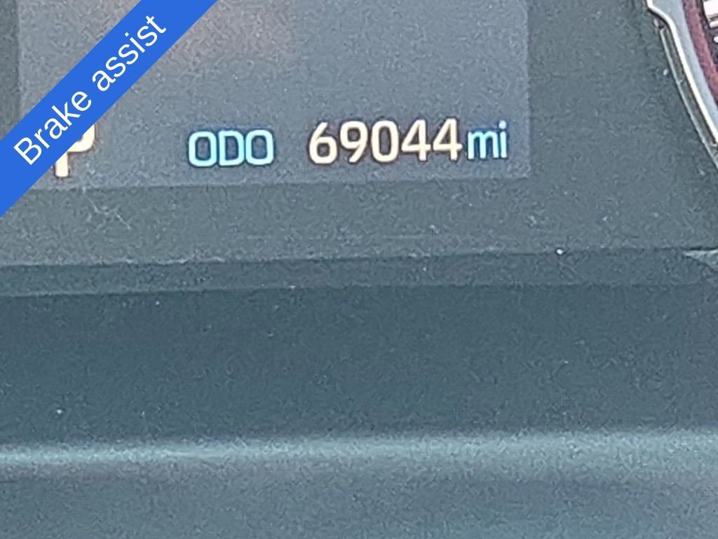 Used 2019 Toyota RAV4 XLE Premium image 32