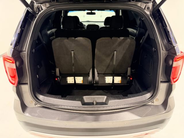 Used 2017 Ford Explorer XLT w/ Equipment Group 201A image 35