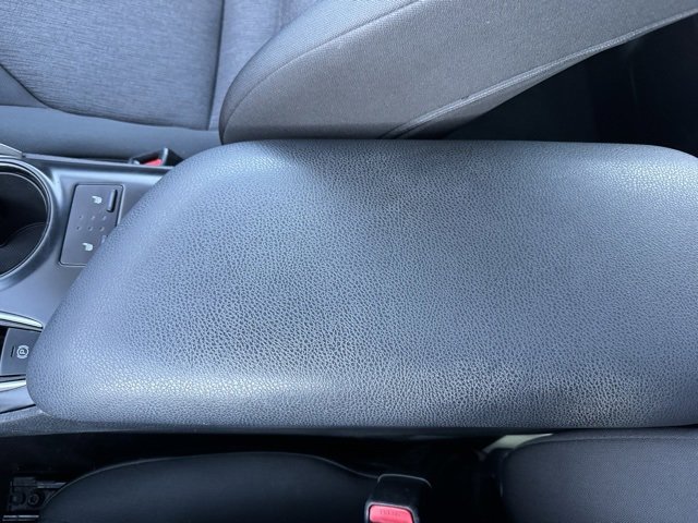 Certified 2018 Toyota Camry LE image 19