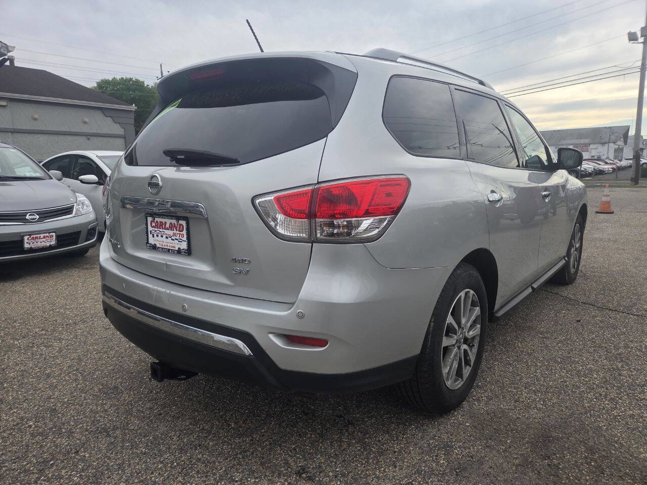 Used 2016 Nissan Pathfinder SV AWD/4WD image 7