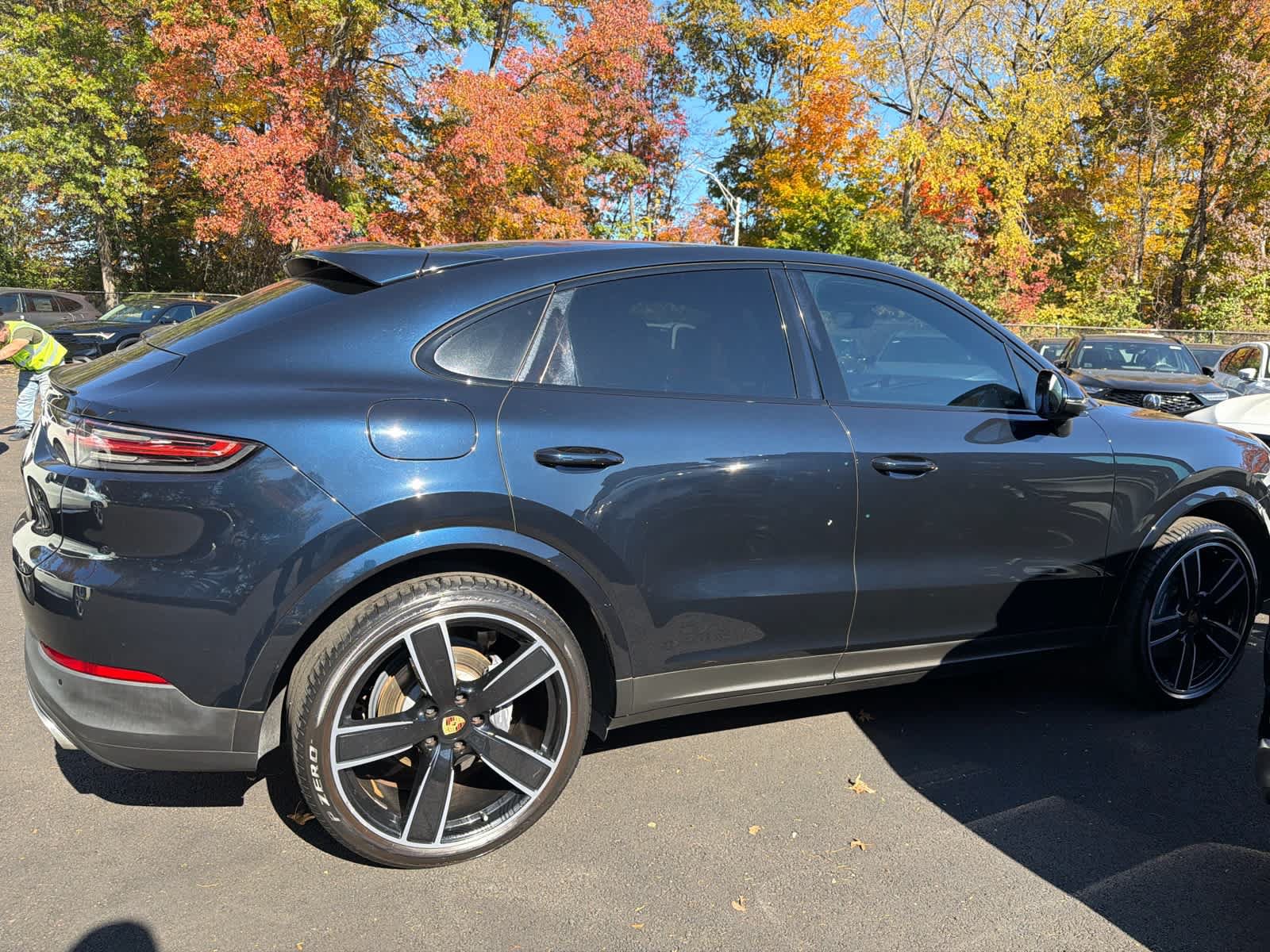 Used 2022 Porsche Cayenne Coupe AWD/4WD image 8