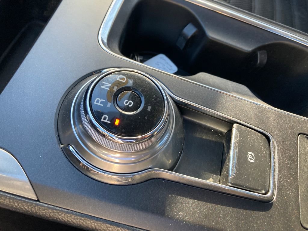Used 2019 Ford Fusion SE image 28
