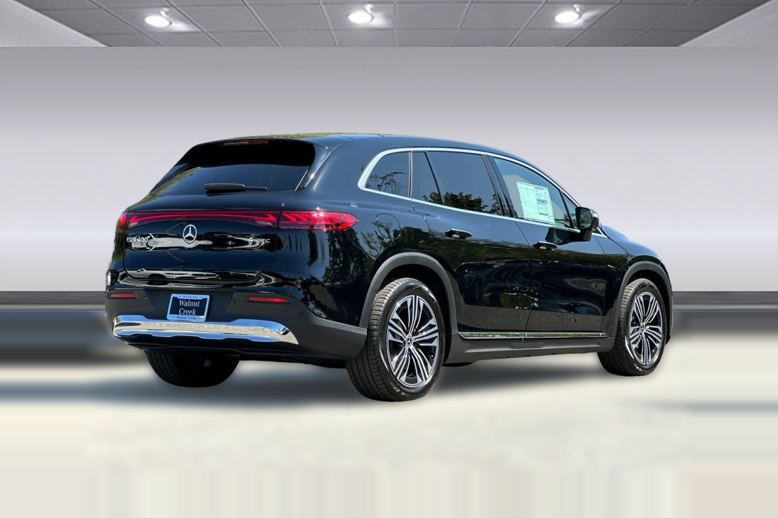 Used 2026 Mercedes-Benz EQS 400 4MATIC SUV image 8