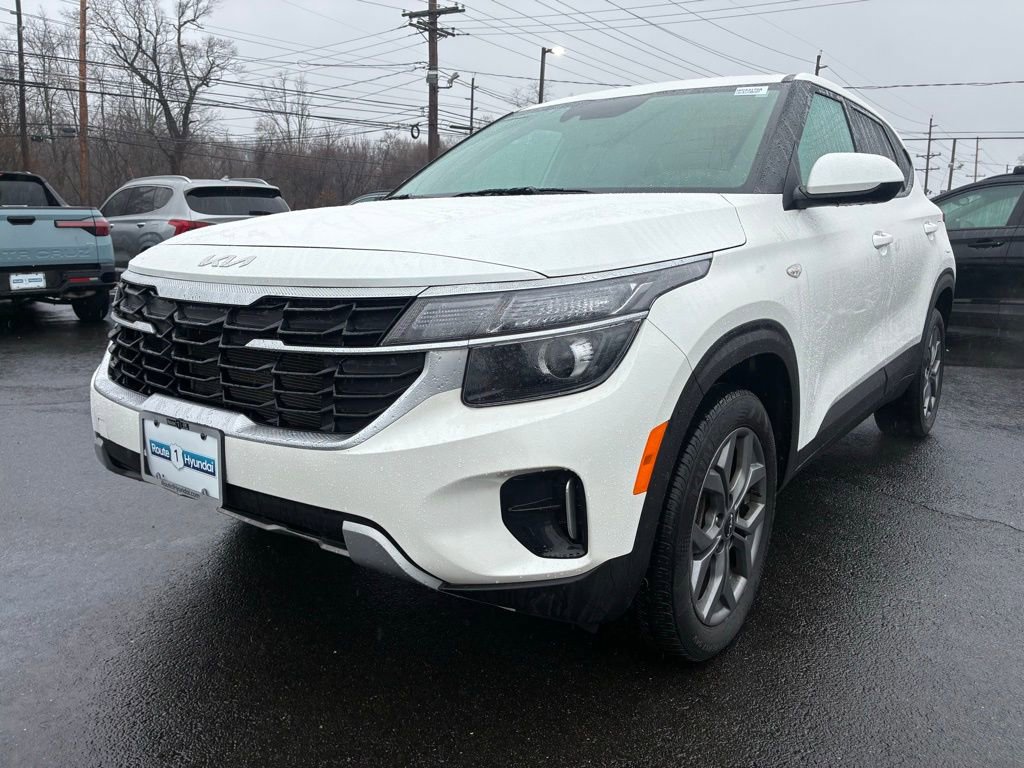 Used 2024 Kia Seltos LX AWD/4WD video 3