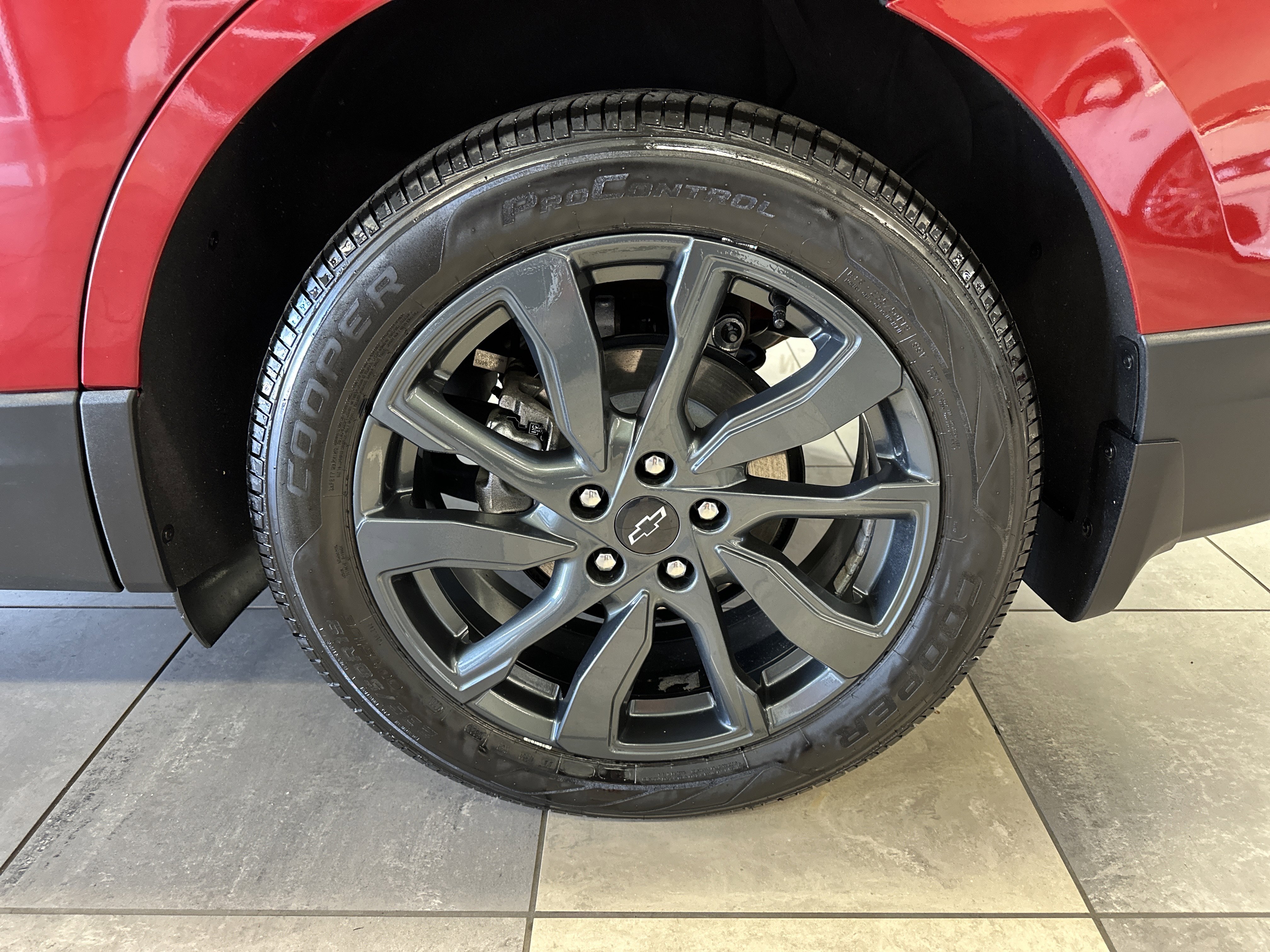 Used 2023 Chevrolet Equinox RS image 7