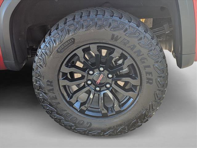 Used 2023 GMC Sierra 1500 AT4X image 9