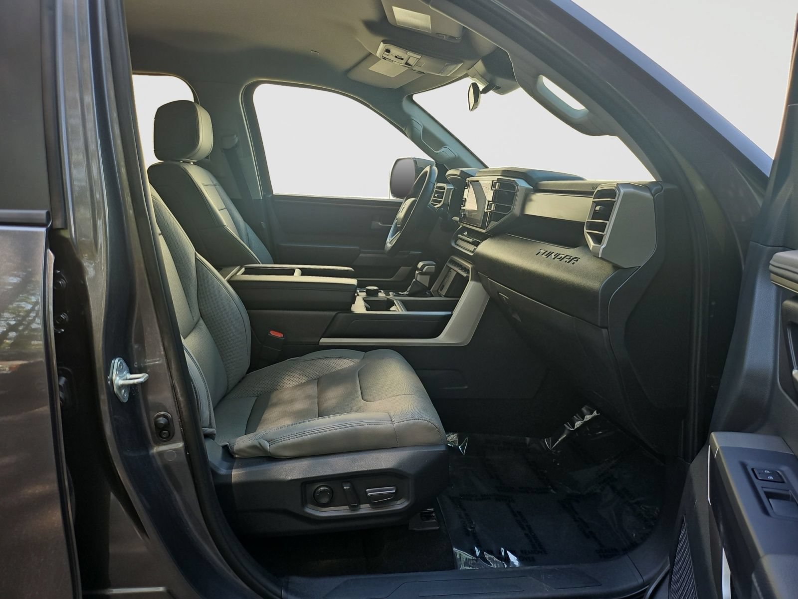 Used 2024 Toyota Tundra SR5 w/ SR5 Premium Package AWD/4WD image 18