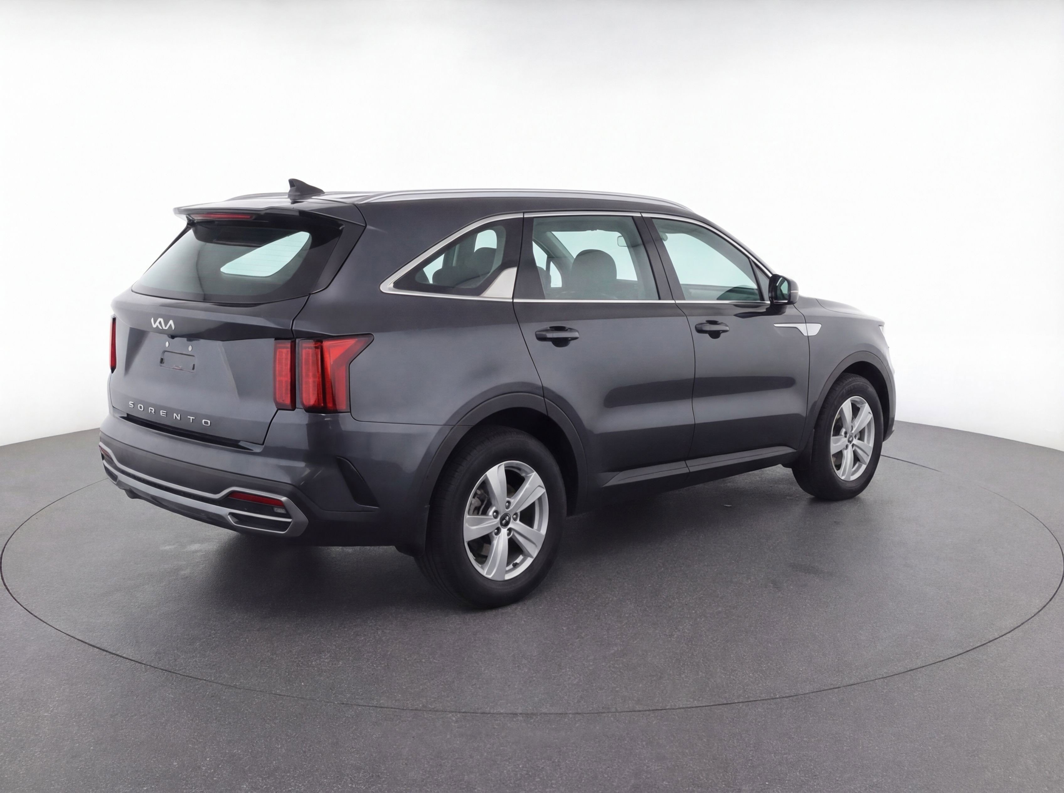 Used 2023 Kia Sorento LX image 9