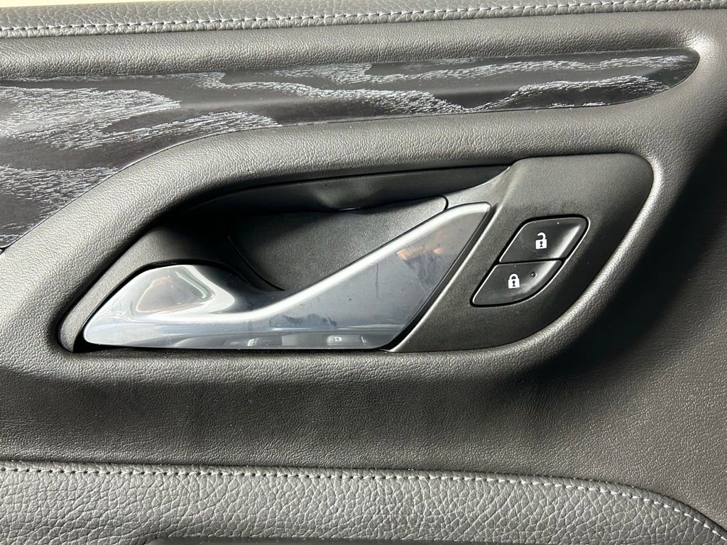 Used 2022 GMC Yukon XL Denali image 37