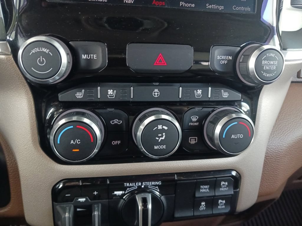 Used 2021 RAM 1500 Laramie AWD/4WD image 25
