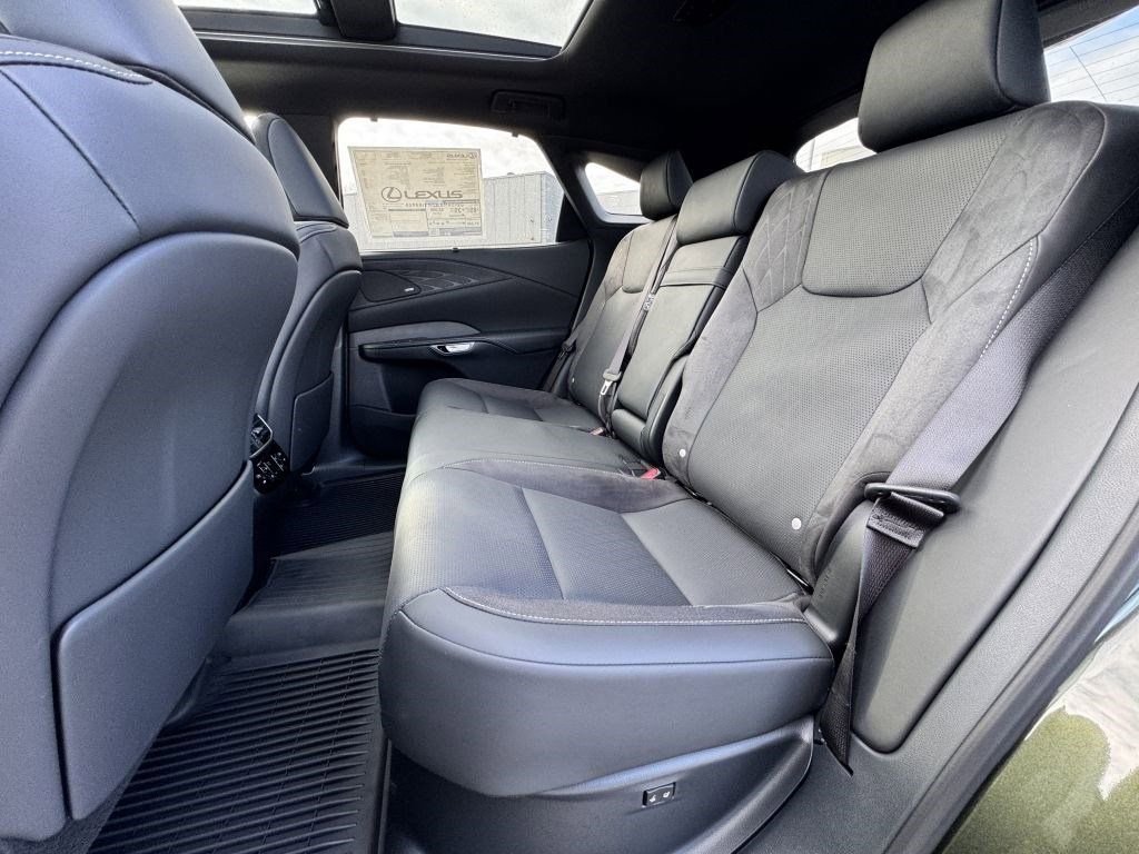 New 2026 Lexus RX 450h AWD image 21