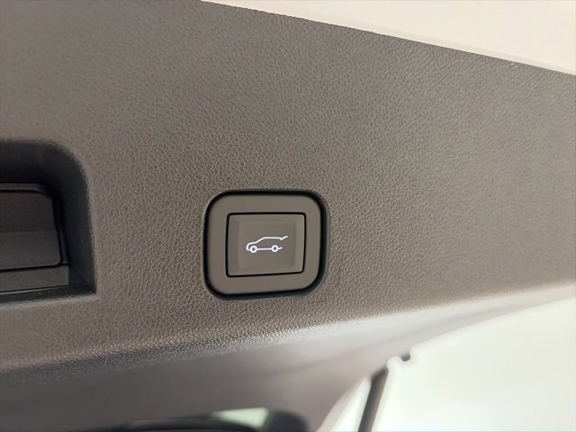New 2026 Chevrolet Traverse High Country w/ LPO, Floor Liner Package image 19