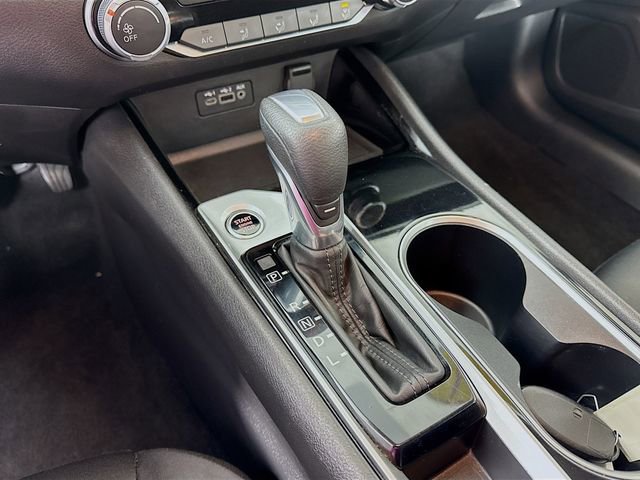 Used 2024 Nissan Altima 2.5 SV image 14