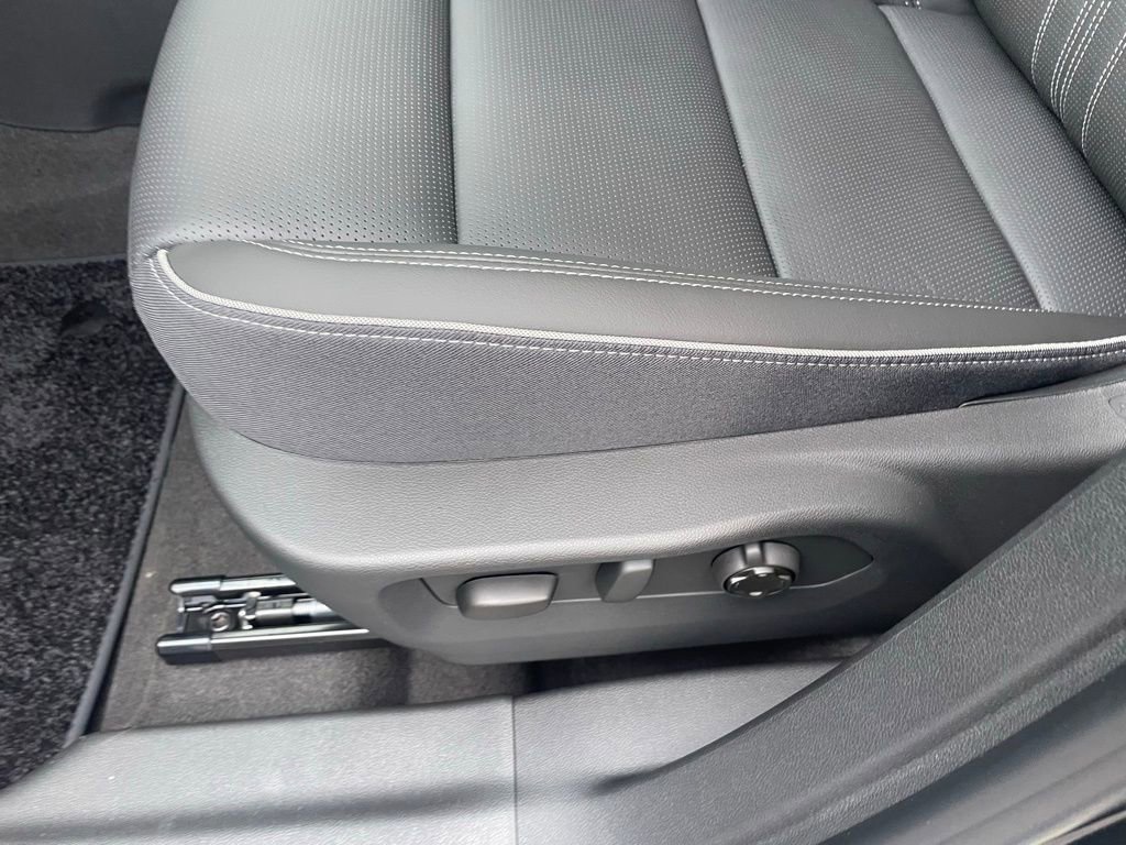 New 2026 Buick Envision Avenir image 11