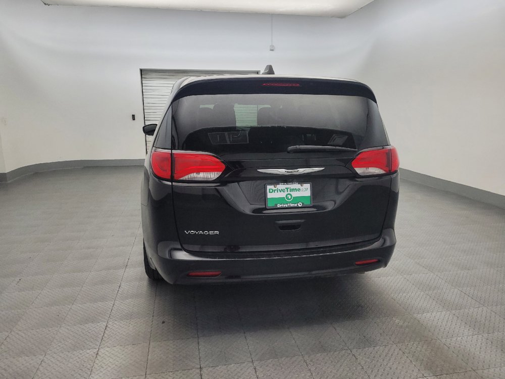 Used 2024 Chrysler Voyager LX FWD image 6