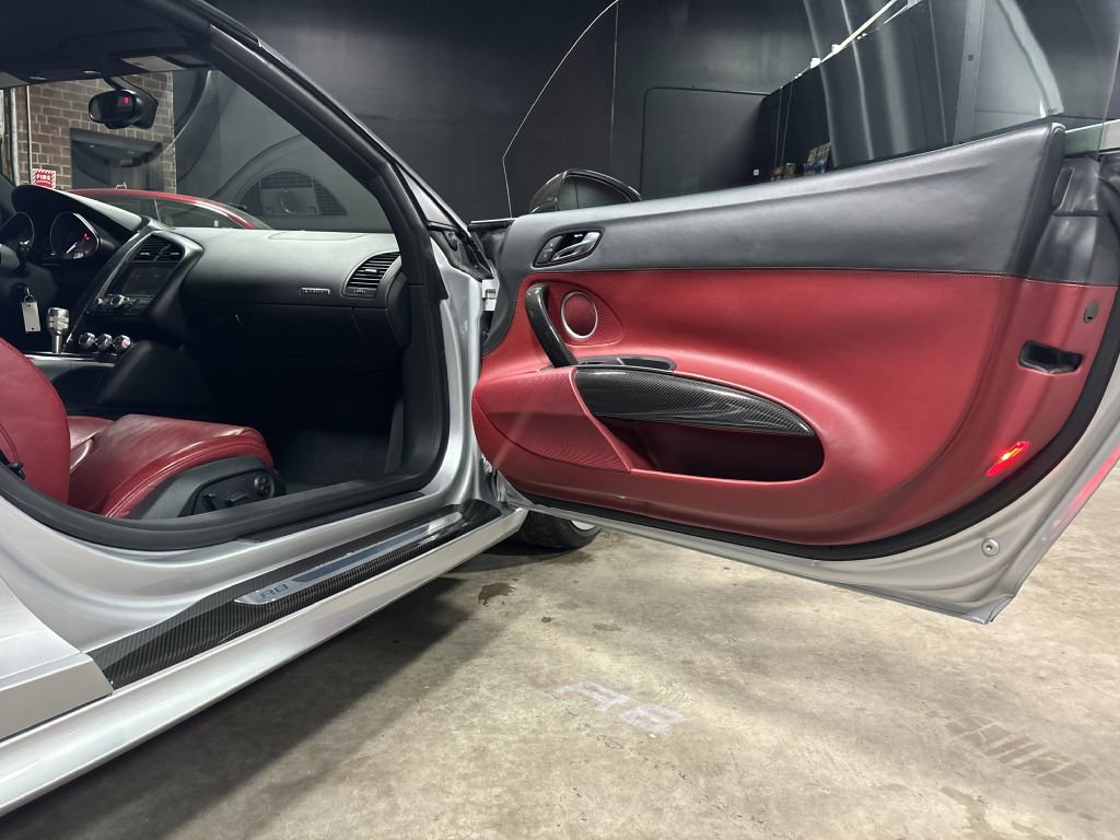 Used 2011 Audi R8 V10 image 49