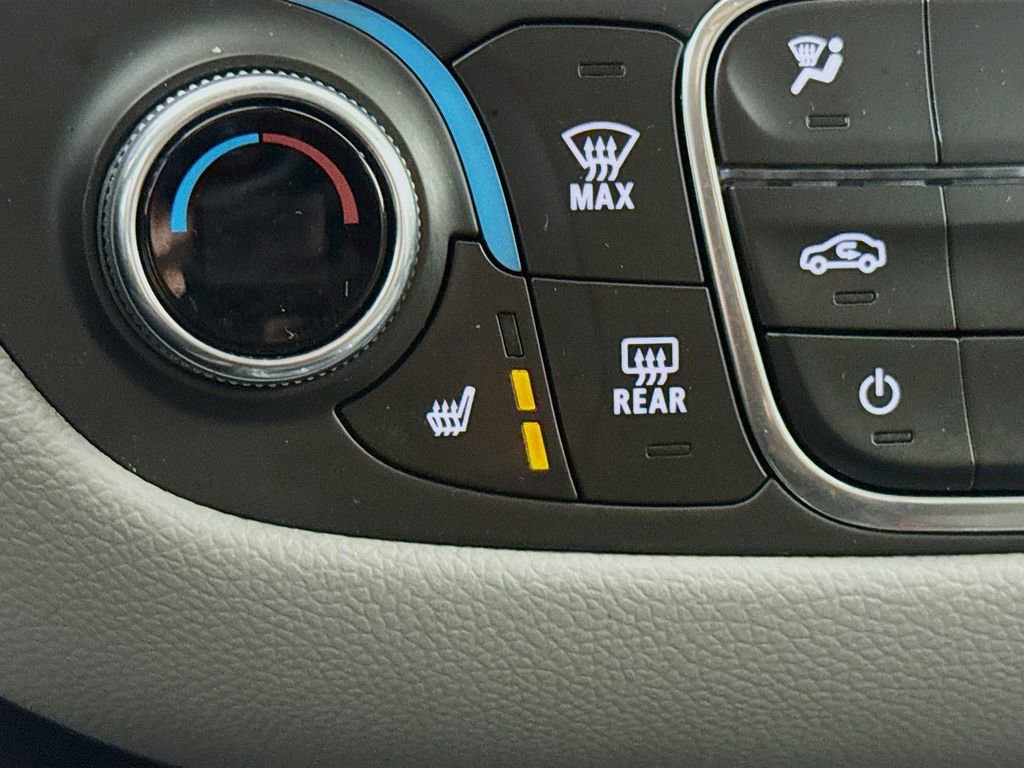 Used 2024 Chevrolet Equinox LT image 18