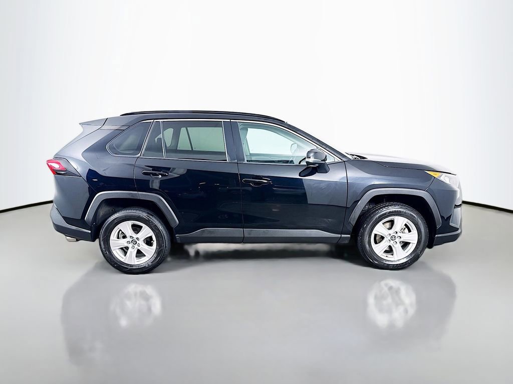 Used 2021 Toyota RAV4 XLE image 4