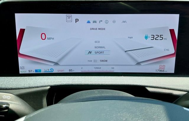 Used 2024 Kia EV6 Wind RWD image 25