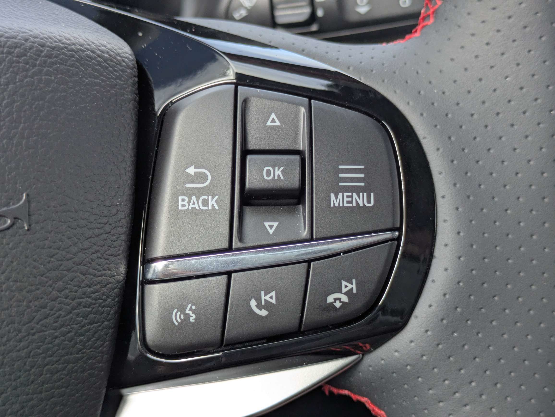 New 2026 Ford Explorer ST-Line RWD image 27
