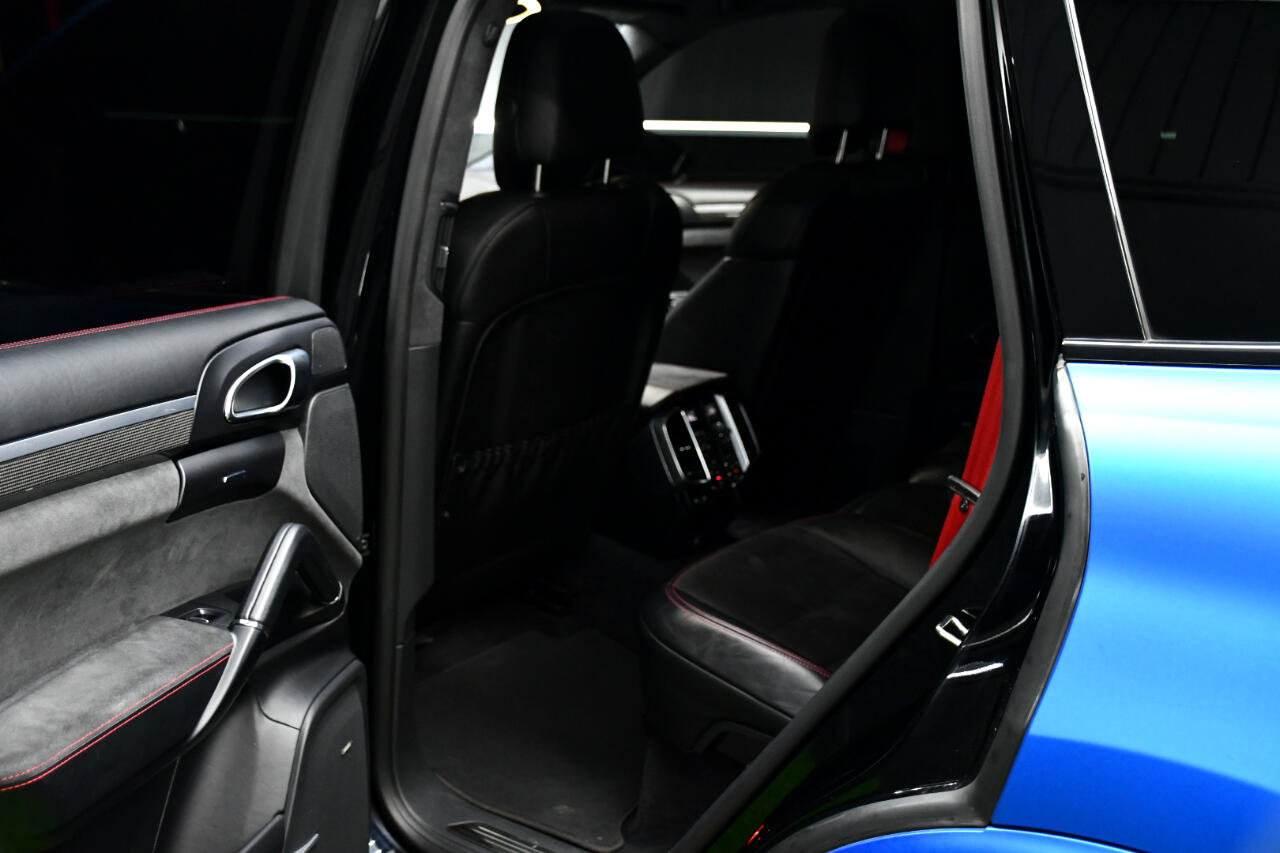 Used 2017 Porsche Cayenne GTS image 37