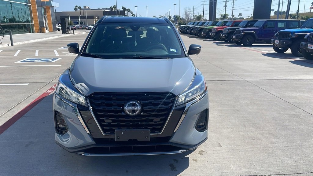 Used 2024 Nissan Kicks SR image 4