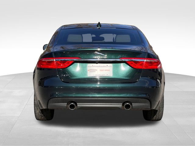 Used 2017 Jaguar XF Premium image 4