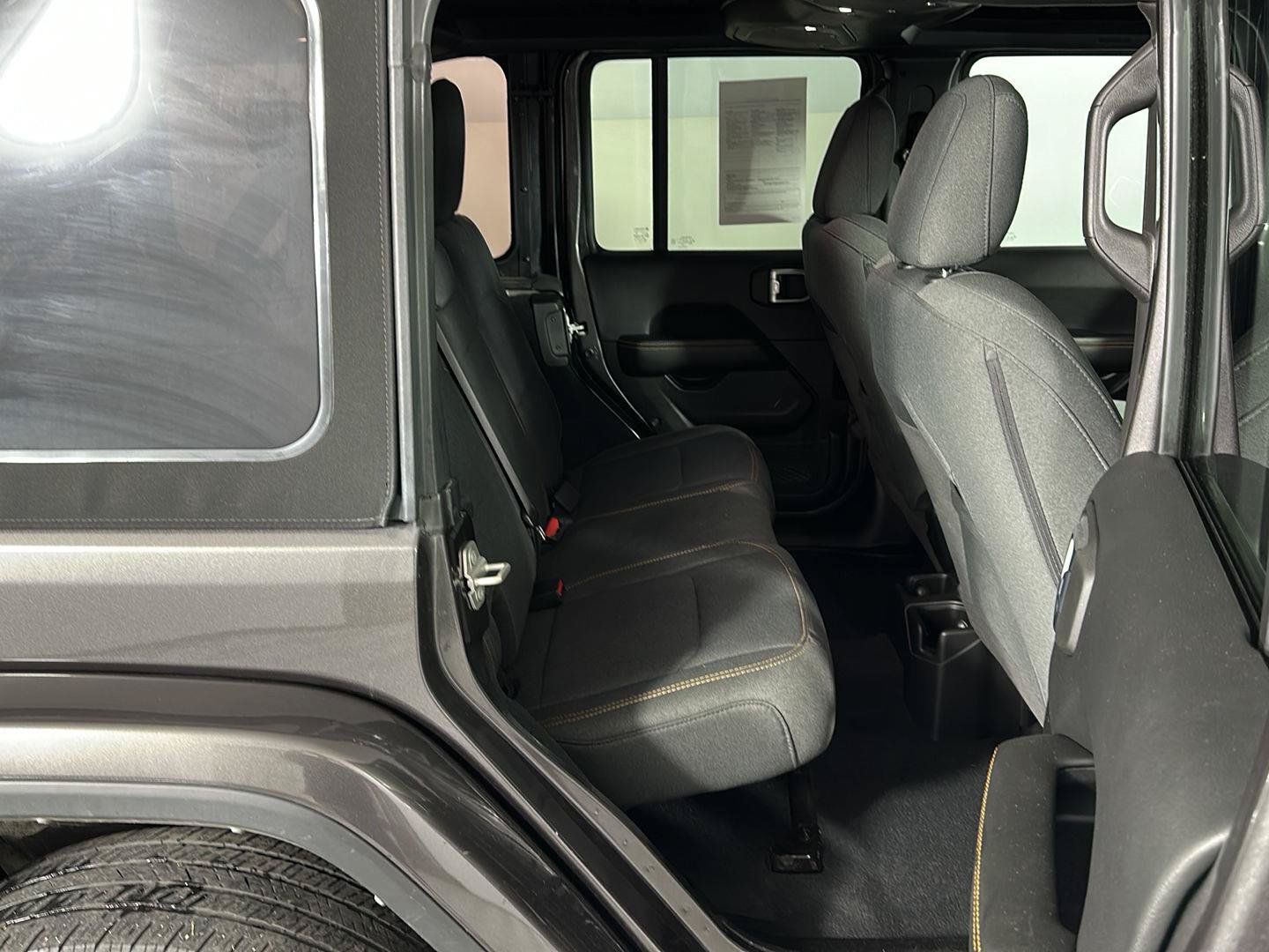 Used 2024 Jeep Wrangler Unlimited Sahara AWD/4WD image 32