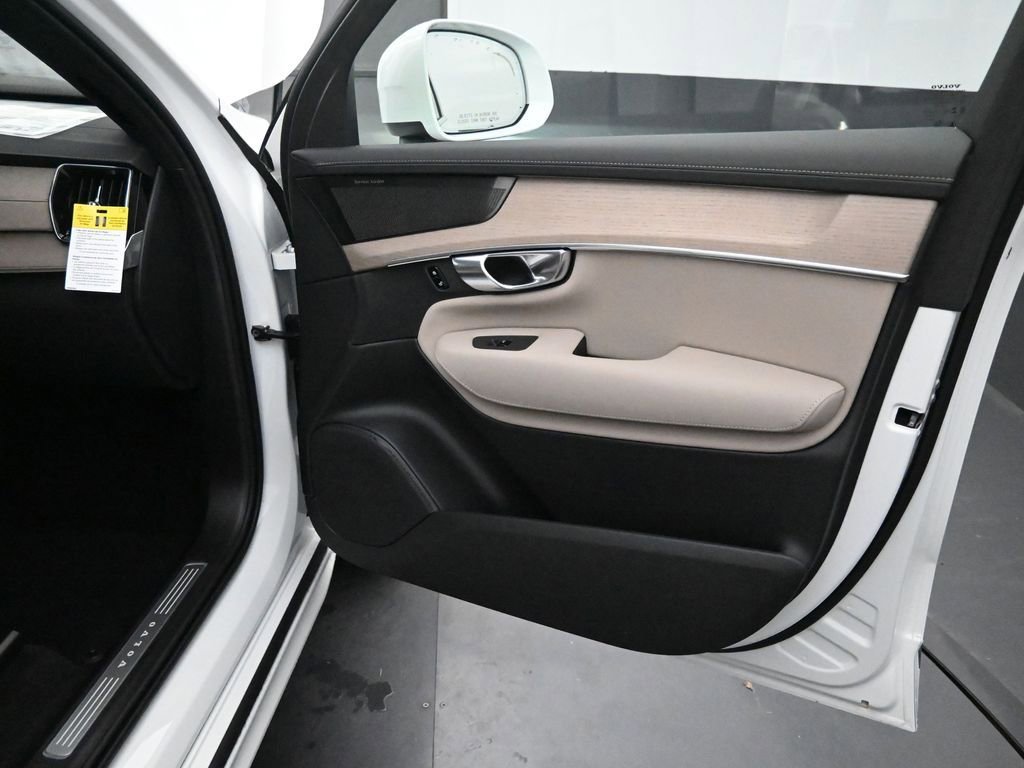 New 2026 Volvo XC90 B5 Plus w/ Protection Package image 37